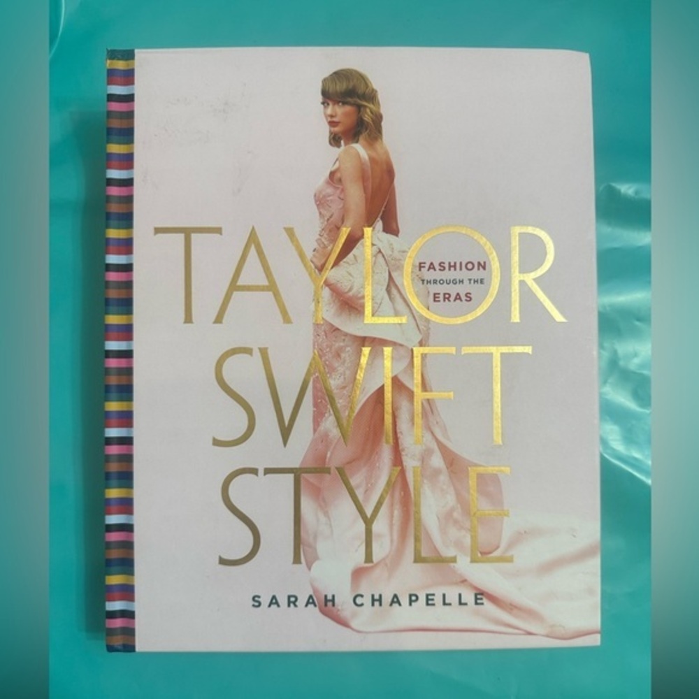 Taylor Swift Style by Sarah Chapelle